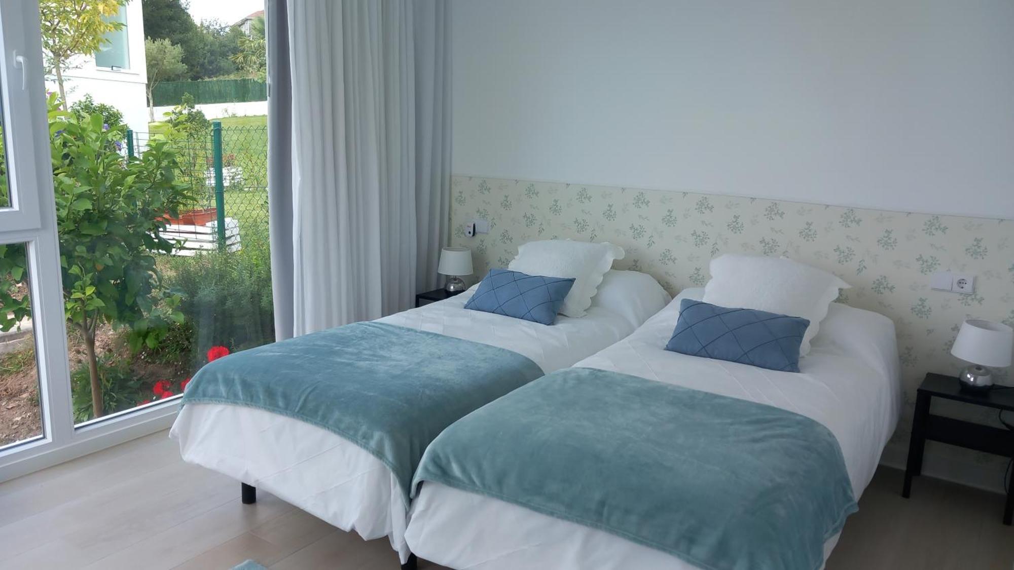 Casas Turisticas Lar Jardin - Parking Privado サンティアゴ・デ・コンポステーラ エクステリア 写真