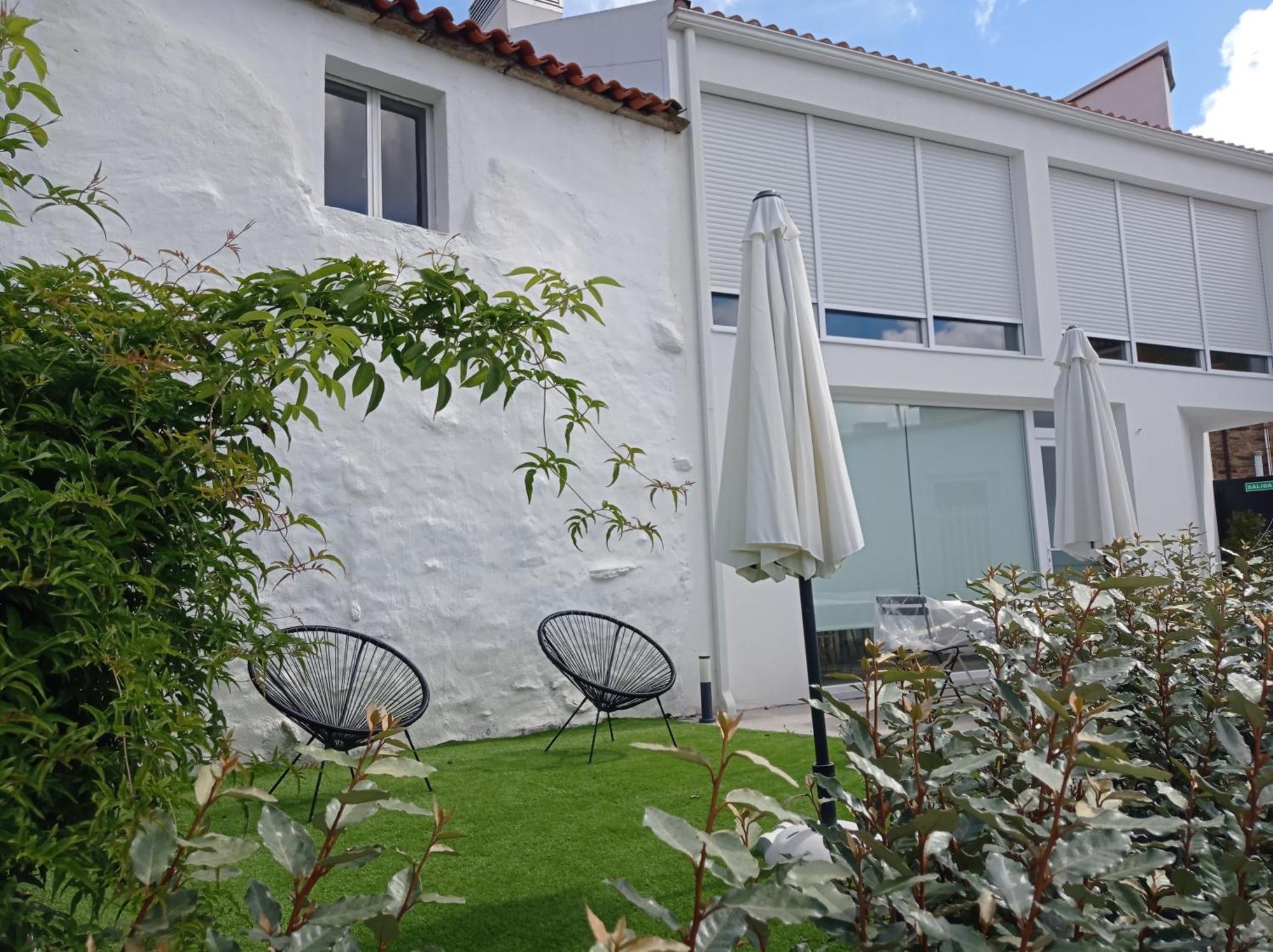 Casas Turisticas Lar Jardin - Parking Privado サンティアゴ・デ・コンポステーラ エクステリア 写真