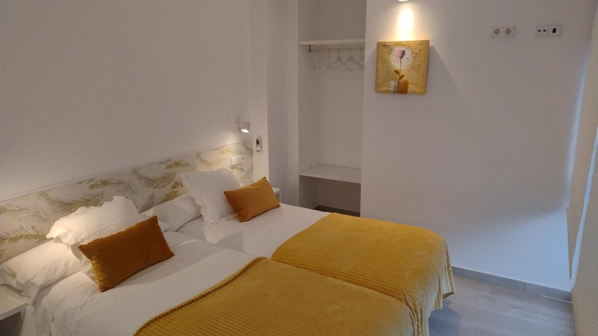 Casas Turisticas Lar Jardin - Parking Privado サンティアゴ・デ・コンポステーラ エクステリア 写真