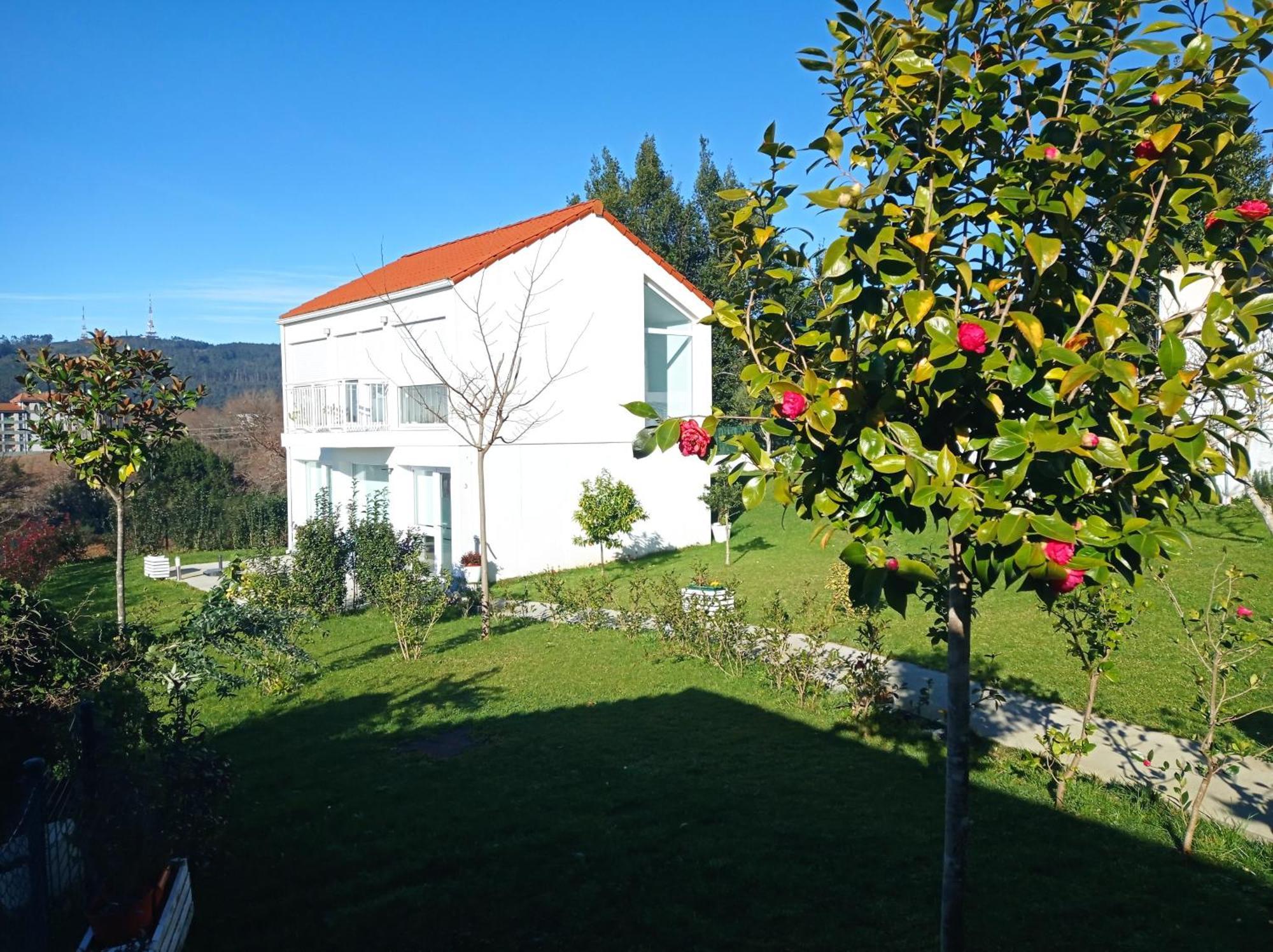 Casas Turisticas Lar Jardin - Parking Privado サンティアゴ・デ・コンポステーラ エクステリア 写真